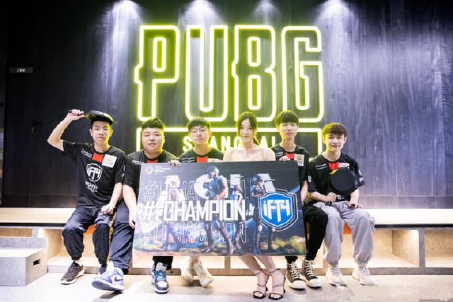 球对外线防 球对外线防