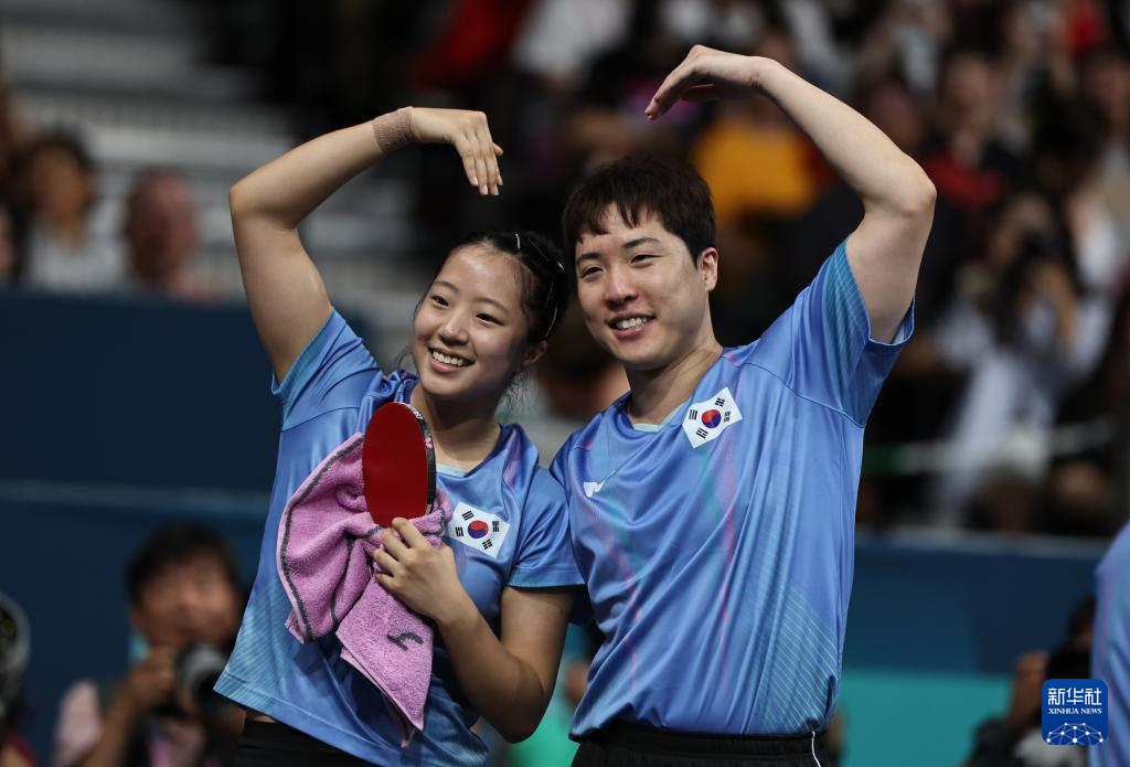 充满艰辛与 充满艰辛与